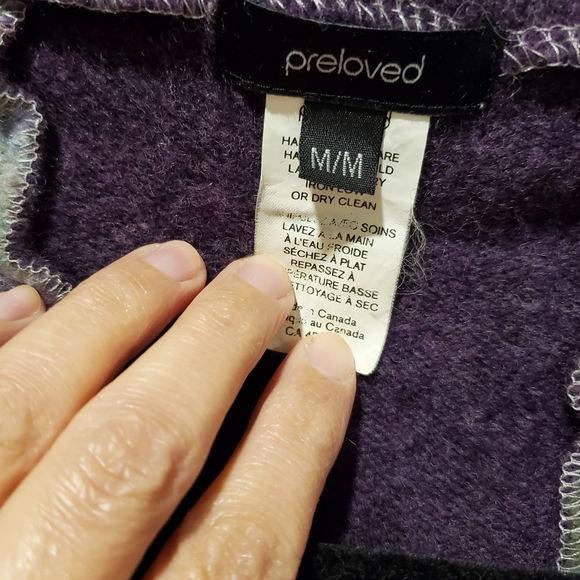 Preloved Shrug - Picture 4 of 5